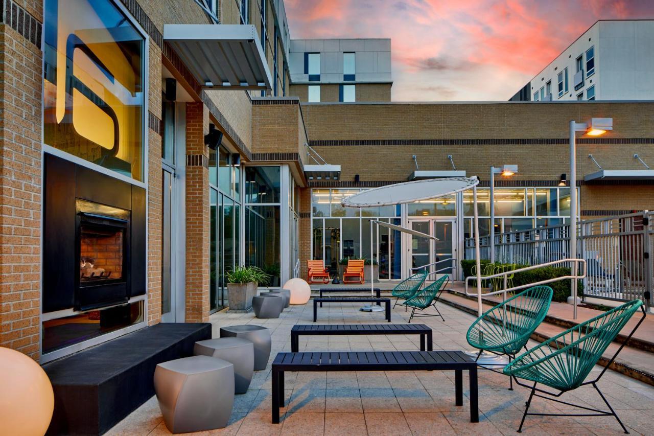 Aloft Austin At The Domain Hotel Exterior photo